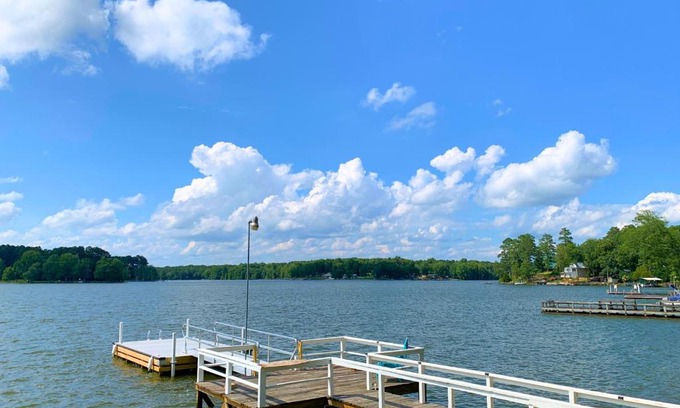 Prosperity Casa | Turtle Town Bungalow on Lake Murray - RV Parking Available