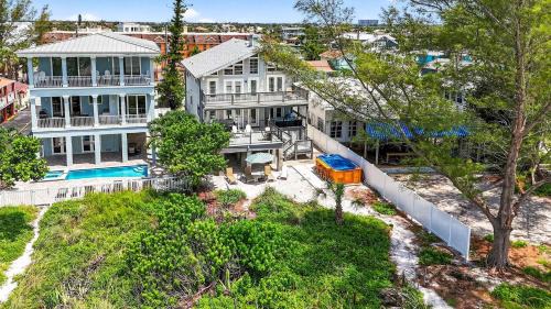Treasure Island Casa | Turtleback Beach House