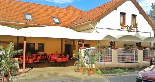 Kaposvar Casa | Turul Étterem és Panzió