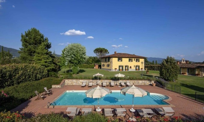 Bibbiena Villa | Tuscan Farmhouse Villa With Abstract Coloring