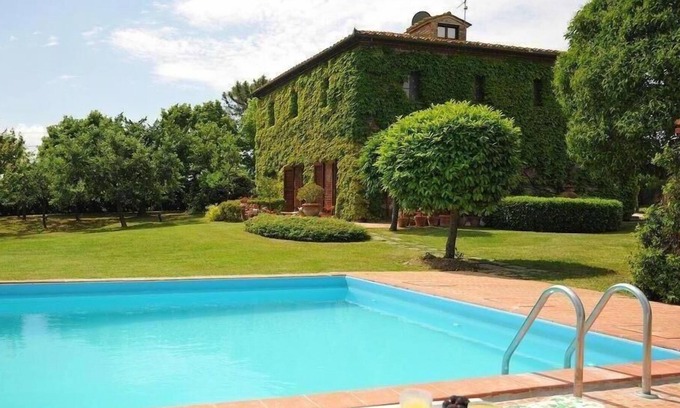 Piana Villa | Estilo toscano Family Friendly Villa con piscina grande.