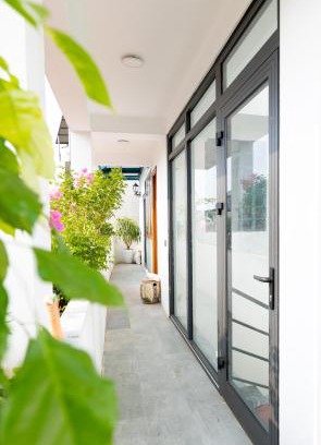 Doi Can Apartamento | TV-Netflix STU 302 Near Uncle Ho's Mausoleum