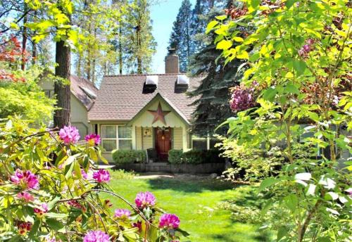 Twain Harte Casa | Twain Harte Lake, pool/hot tub, by skiing/Yosemite