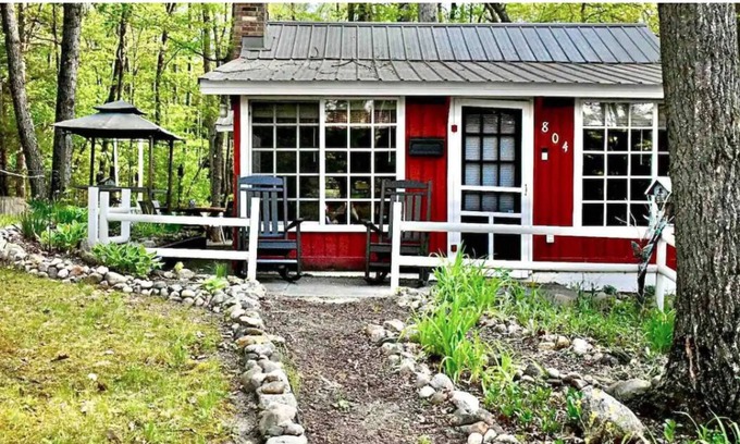 Harrison Casa | Twenty Lakes Cottage