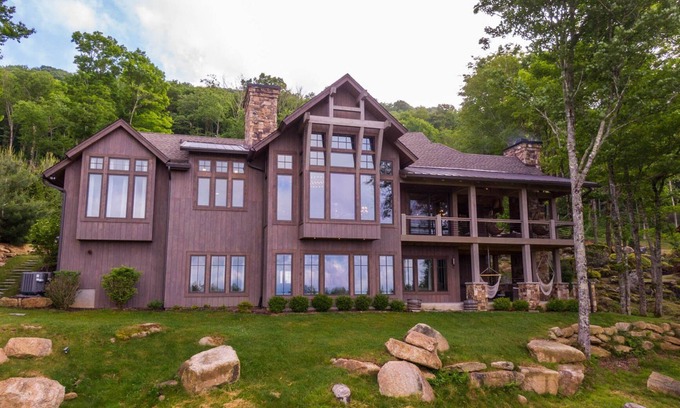 Banner Elk Casa | Twin Boulder Lodge at Eagles Nest - big views, outdoor fireplaces, hot tub, arcade