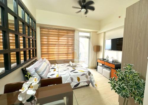 Laurel Apartamento | Twin Lakes Tagaytay - Cozy Staycation with Sglobal