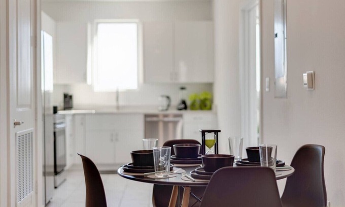 Downtown Dallas Apartamento | Twin Metroview Apartments I King Bed I FreeParking