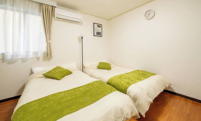 Minato Hotel | Twin room with private bathroom / Osaka Ōsaka