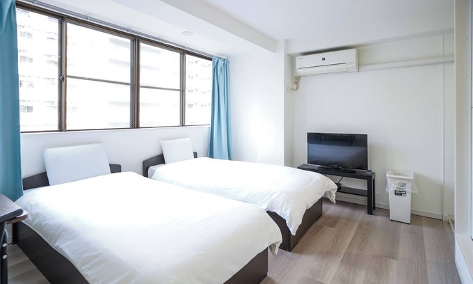 Dotonbori Apartamento | Twin room with private bathroom 2 minutes from th - Double twin room / Osaka Ōsaka
