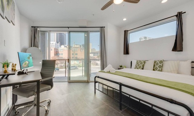 Downtown Dallas Apartamento | Twin Urbanview Apartments I King Bed I FreeParking
