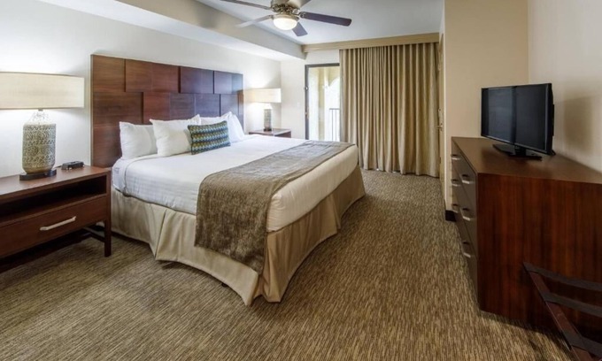 North Scottsdale Hotel | Two 2BR Villas with Balcony, Full Kitchen l Splash Pool & Game Room Access