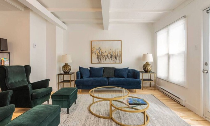Hochelaga-Maisonneuve Apartamento | Two 3BR apartments All yours! Downtown MTL