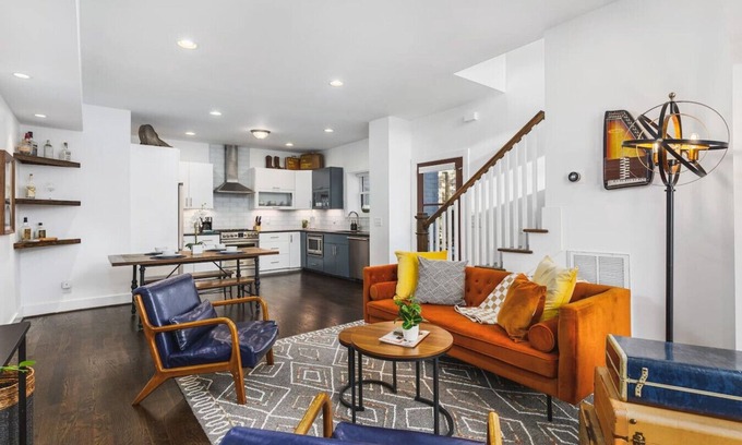 Belmont - Hillsboro Casa | TWO Adjacent Homes in 12 South, Belmont - Sleeps 20 People
