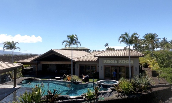 Kamuela Casa | Two Adjoining Luxury Homes in Mauna Lani - 12 bdr, 2 heated pools, 16,000 sqft