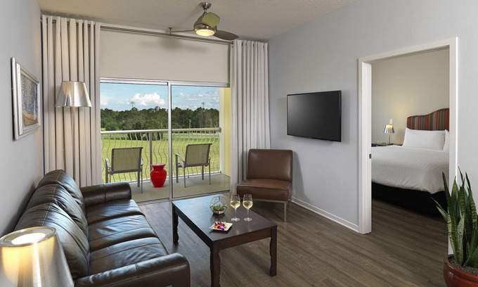 Celebration Apartamento | Two-Bedroom Apartment near Disney