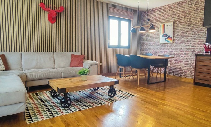 Podgorica Apartamento | Two-Bedroom Apartment at Ljubovic Hill Park