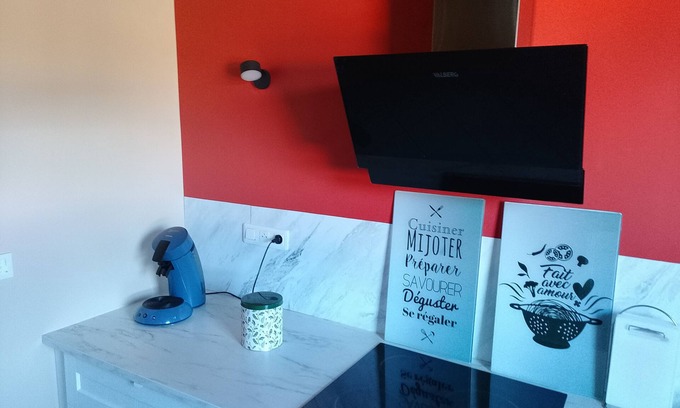 Mulhouse Apartamento | Two-bedroom apartment in a house, for 2 to 4 people, Shaded garden