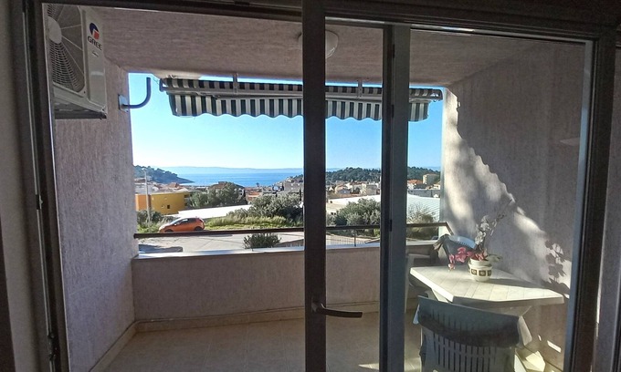 Gorinka Apartamento | Apartamento para dos personas con terraza y vista al mar Makarska (A-19756-a)