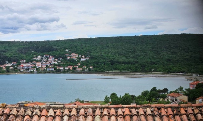 Cizici Apartamento | Apartamento para dos personas con terraza y vista al mar Cizici, Krk (A-15415-b)