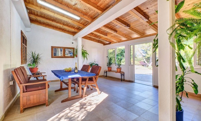 Nerezine Apartamento | Apartamento para dos personas con una terraza Nerezine, Losinj (A-8049-b)