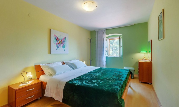 Nerezine Apartamento | Apartamento para dos personas con una terraza Nerezine, Losinj (A-8049-a)