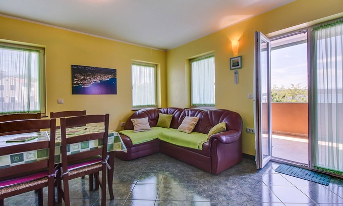 Nerezine Apartamento | Apartamento para dos personas con balcón y vista al mar Nerezine, Losinj (A-11815-a)