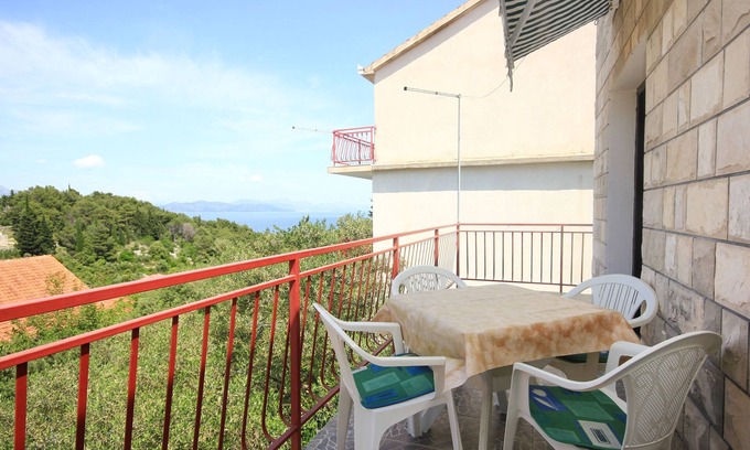 Trpanj Apartamento | Apartamento para dos personas con terraza y vista al mar Trpanj, Peljesac (A-10083-c)