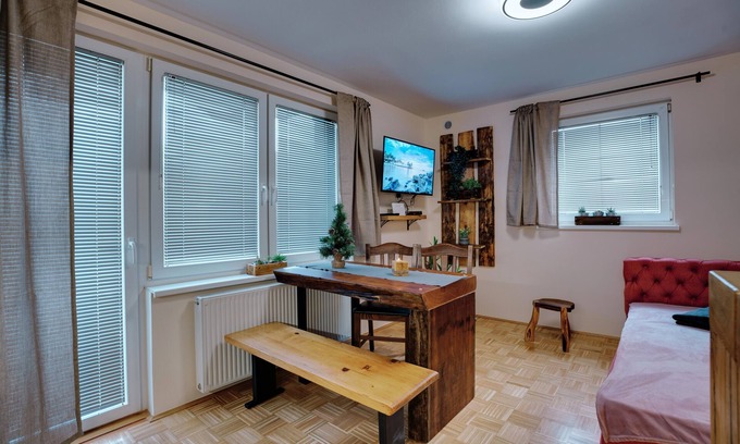 Lasko Apartamento | Two Bedroom Apartment with Balcony near Savinja