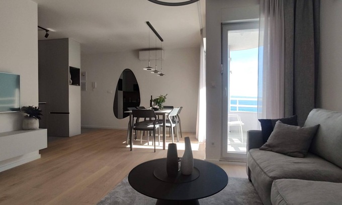 Znjan Apartamento | Apartamento para dos personas con terraza y vista al mar Split (A-2983-a)
