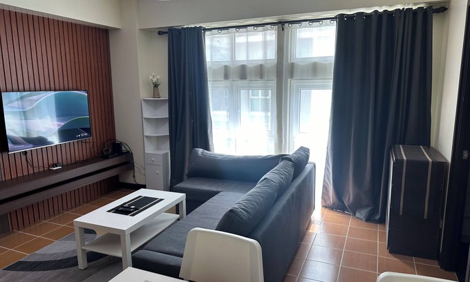 Bangkal Condominio | Two Bedroom Condo in Makati- Good for 6!
