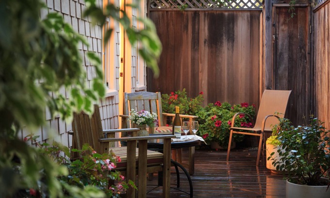 Oak Park Cabaña | Two Bedroom Craftsman Cottage, near downtown Santa Barbara