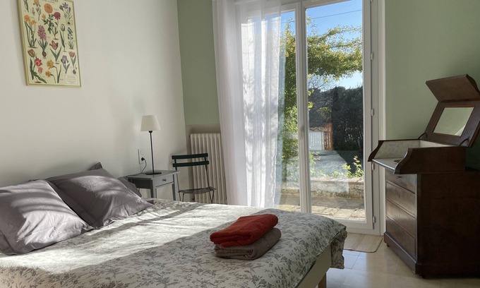 Quartier des Espesses Cabaña | Two-bedroom gîte with terrace and swimming pool