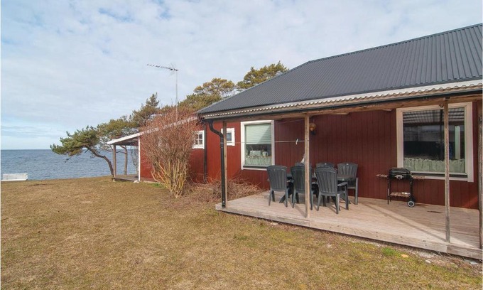 Nyhamn Casa | Two-Bedroom Holiday Home In Visby