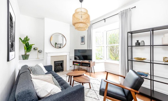 Pontcanna Apartamento | Two Bedroom Pontcanna Townhouse Close To City Centre & Beautiful Parkland