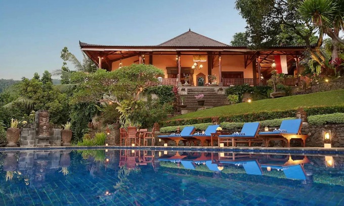 Kayu Putih Villa | Villa de dos dormitorios en Lovina con vistas al mar