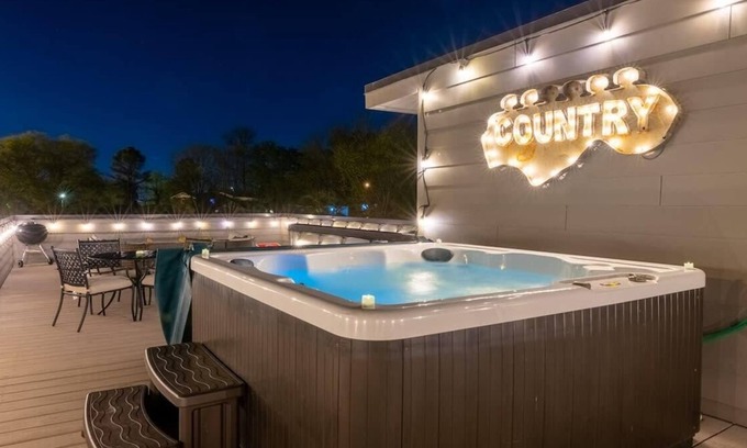 Berry Hill Casa | Two Brand New Luxury Homes! Rooftop + Hot Tubs!