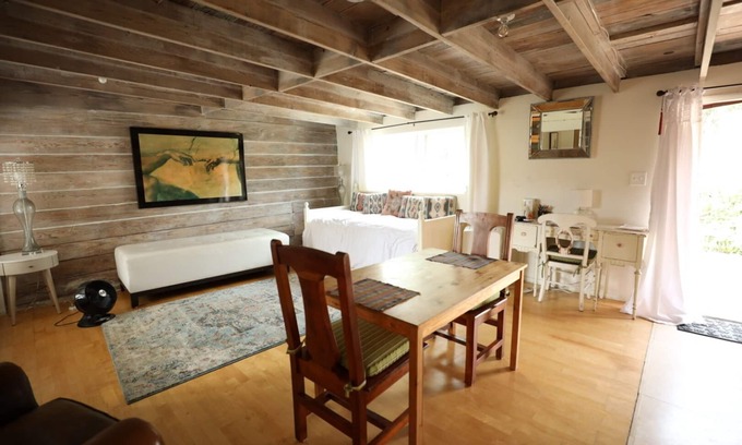 Malibu Apartamento | Granja intacta y rústica fuera del camino trillado, Malibú