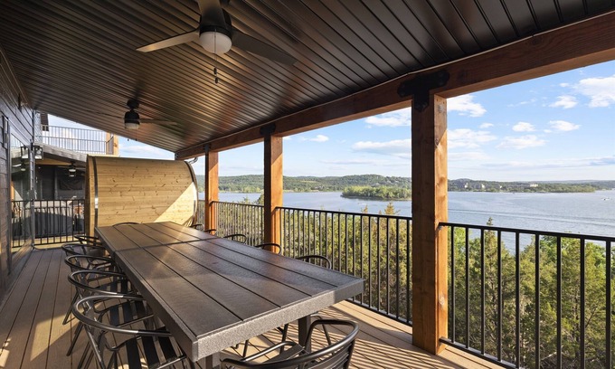 Hollister Casa | Two homes (sleeping 50) golf simulator, outdoor sauna, hot tub & fire table
