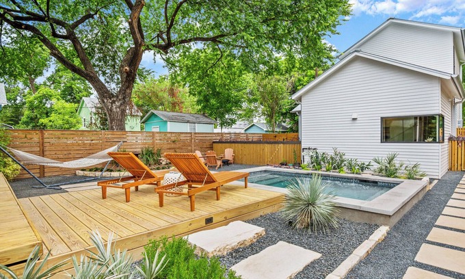 Govalle Casa | Two House Eastside ATX w/ Heated POOL