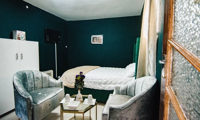 Greater Johannesburg Metropolitan Area Apartamento | Two minutes to the Orlando stadium, Family sized Bed easy access to theme parks.