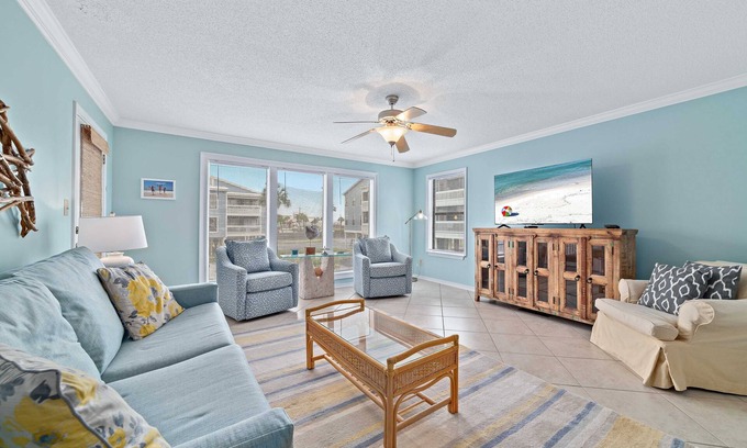 Gulf Shores Condominio | TWO POOLS, FISHING PIER, PRIVATE BEACH ACCESS, COZY ACCOMMODATIONS