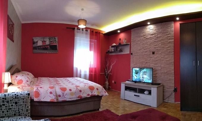 Novi Beograd Apartamento | Two Rivers Apartment ofrece alojamiento limpio y tranquilo para nuestros huéspedes.