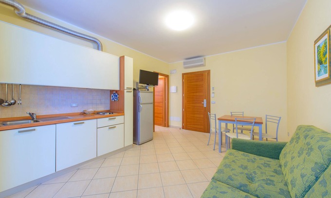 Viserbella Apartamento | SUITE DE DOS HABITACIONES N. 5, A 20 METROS DEL MAR, AMUEBLADO CON APARCAMIENTO PRIVADO.