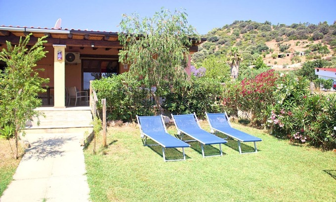 Cardedu Apartamento | Two-room apartment with private veranda by the sea (1000 metres)