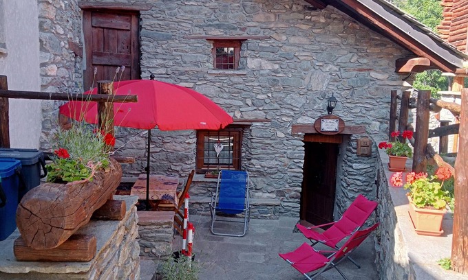 Antey-Saint-Andre Chalet De Esquí | Chalet de dos habitaciones en Antey Saint Andrè