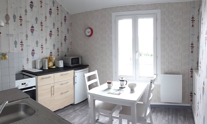 Loctudy Apartamento | Two rooms 100 m from the sea