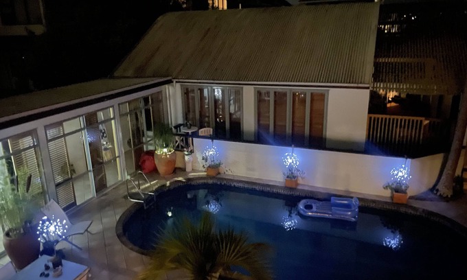 Torbay Cama Y Desayuno | Two rooms in tropical garden
