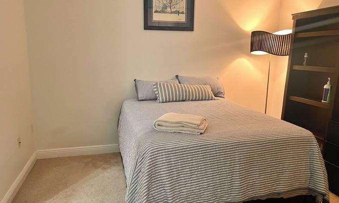 Riverside Park Apartamento | Two rooms with private bathroom in shared house
