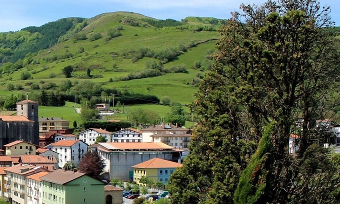 Aia Apartamento | Txangilu Etxea en Aia, junto al mar y la montaña. !! Vívelo¡¡