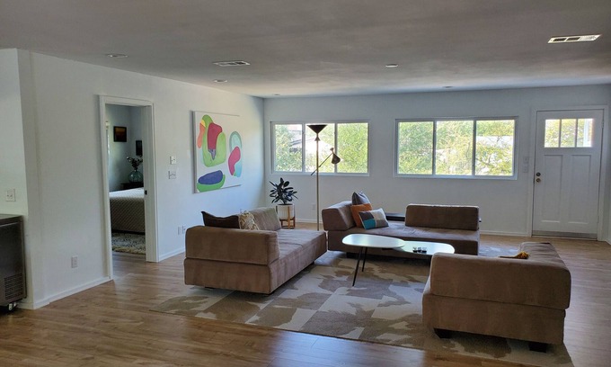 Rio Vista Casa | TXST Hideaway nestled near the San Marcos River